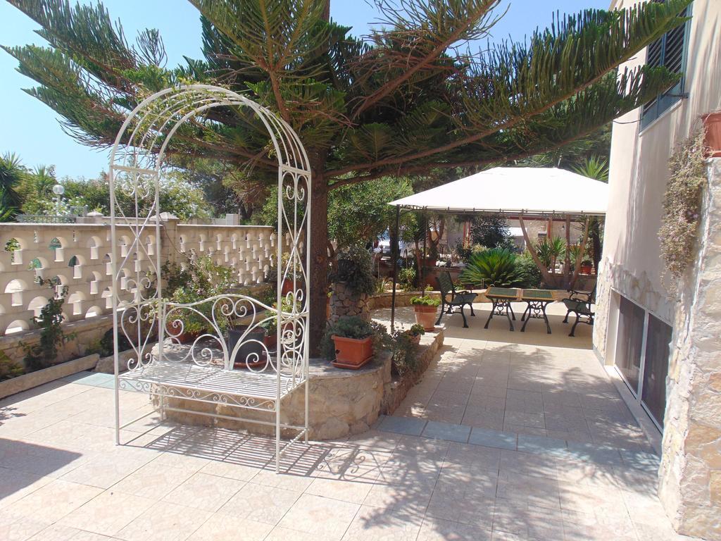 Alloggio In Villa Cristina B&B Gallipoli Bagian luar foto