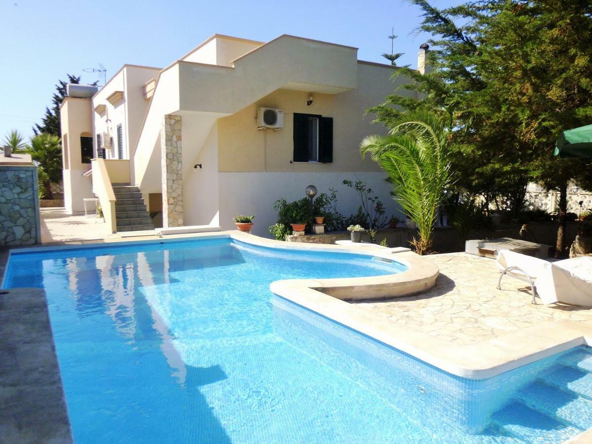 Alloggio In Villa Cristina B&B Gallipoli Bagian luar foto